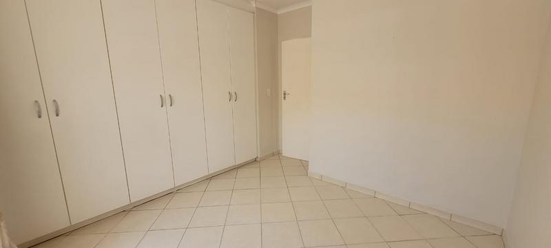 2 Bedroom Property for Sale in Mulbarton Gauteng