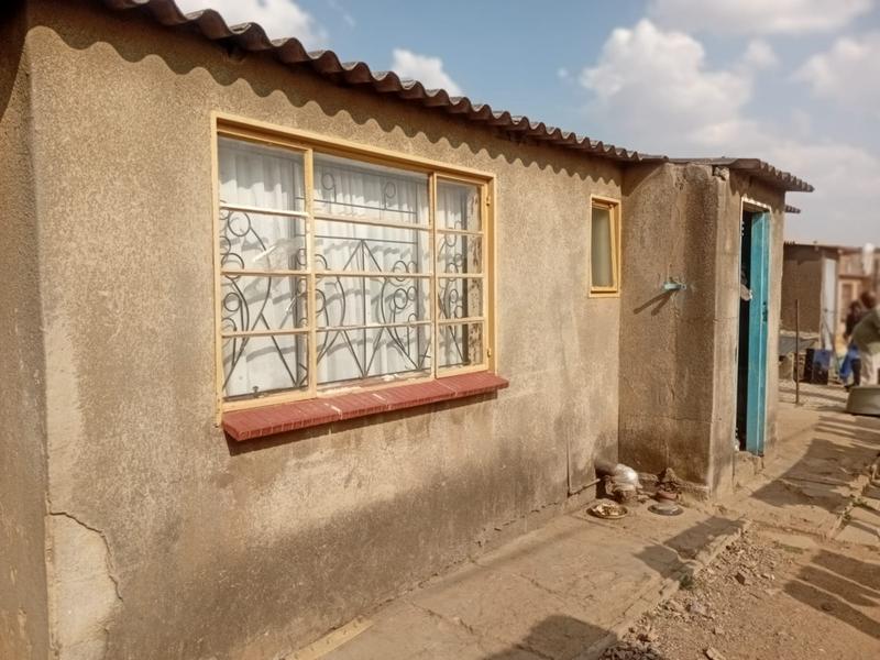 2 Bedroom Property for Sale in Tsakane Gauteng