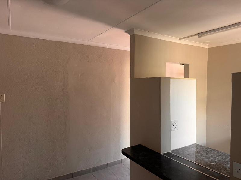 To Let 1 Bedroom Property for Rent in Wychwood Gauteng