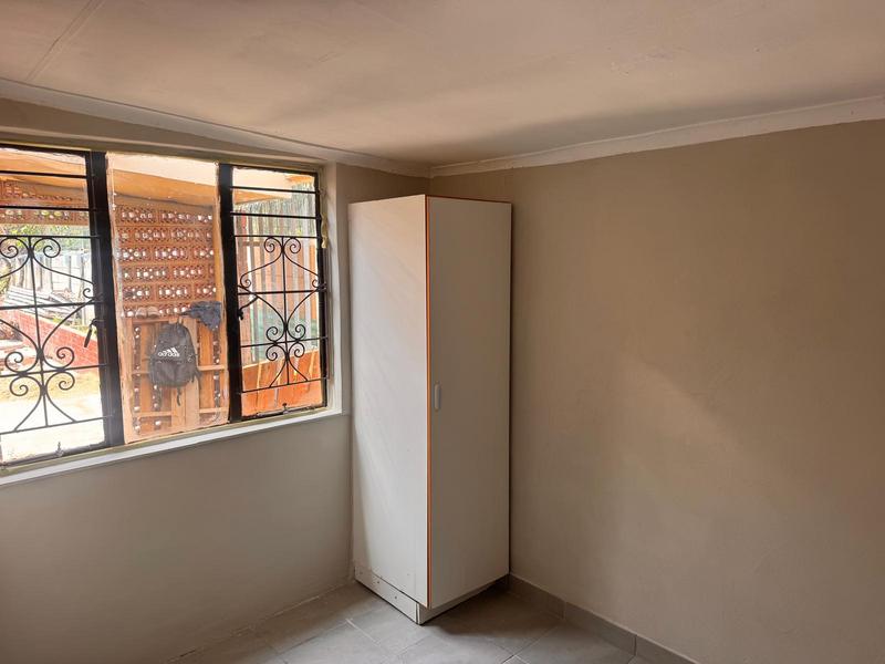 To Let 1 Bedroom Property for Rent in Wychwood Gauteng