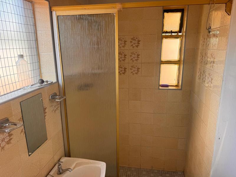 To Let 1 Bedroom Property for Rent in Wychwood Gauteng