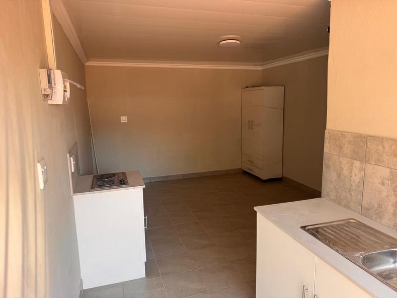 To Let 1 Bedroom Property for Rent in Wychwood Gauteng