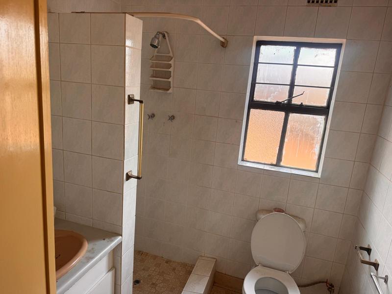 To Let 1 Bedroom Property for Rent in Wychwood Gauteng