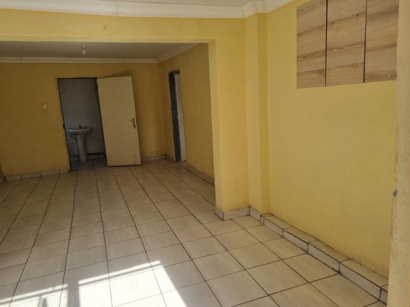 To Let 1 Bedroom Property for Rent in Primrose East Gauteng