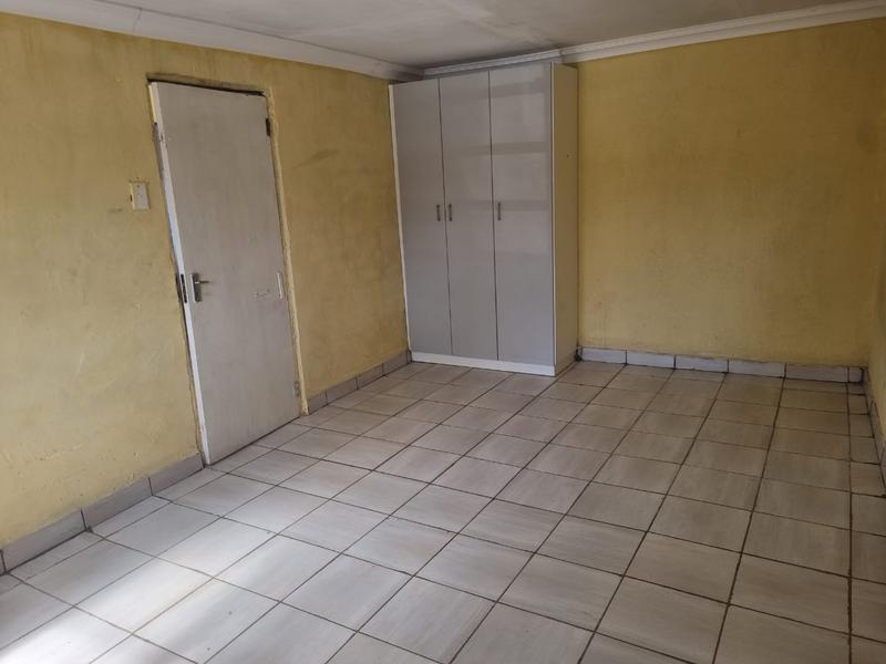 To Let 1 Bedroom Property for Rent in Primrose East Gauteng