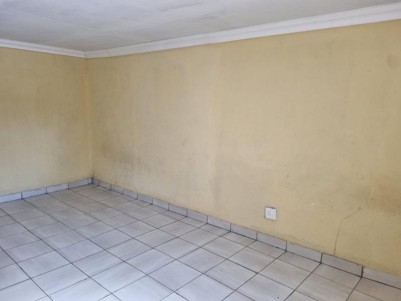 To Let 1 Bedroom Property for Rent in Primrose East Gauteng