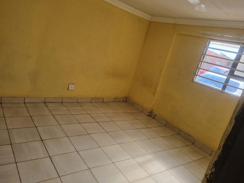 To Let 1 Bedroom Property for Rent in Primrose East Gauteng