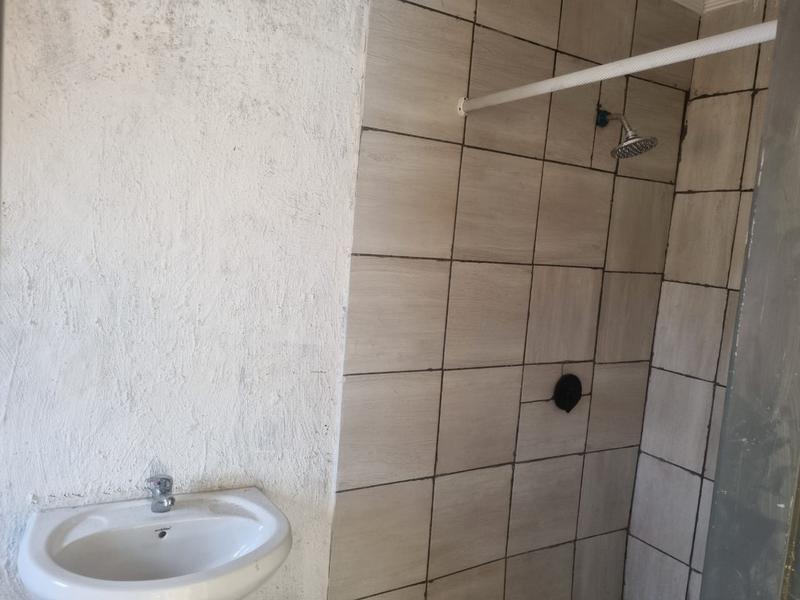 To Let 1 Bedroom Property for Rent in Primrose East Gauteng