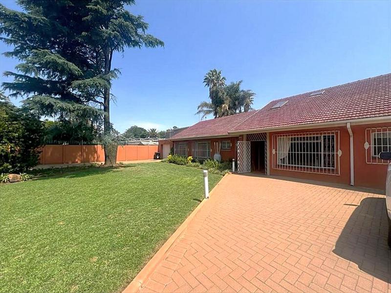 4 Bedroom Property for Sale in Beyers Park Gauteng
