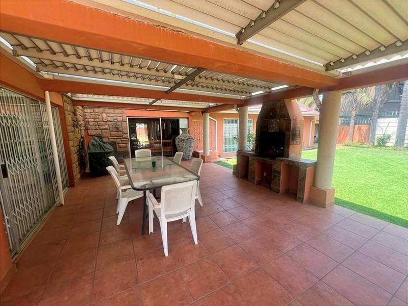 4 Bedroom Property for Sale in Beyers Park Gauteng