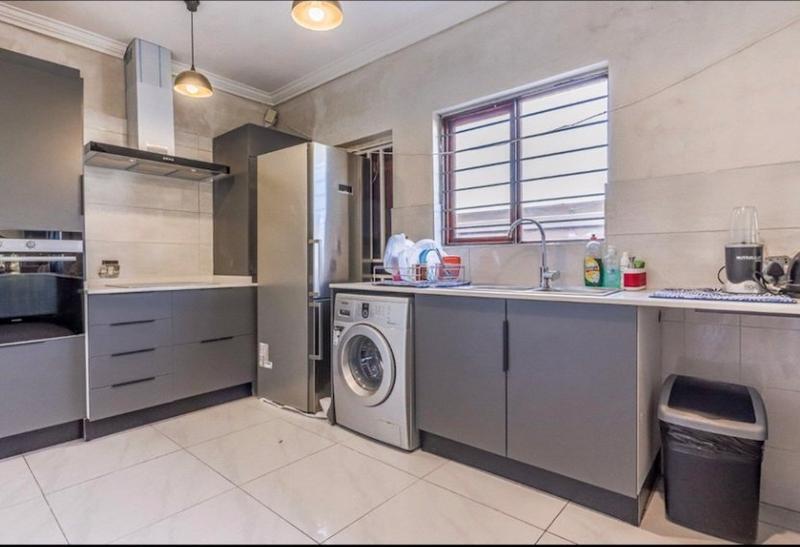 To Let 3 Bedroom Property for Rent in Pineslopes Gauteng