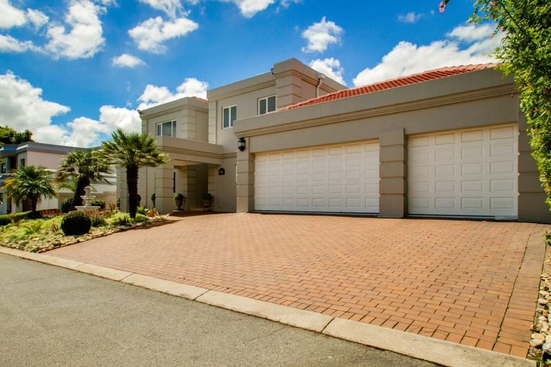 To Let 4 Bedroom Property for Rent in Dainfern Golf Estate Gauteng