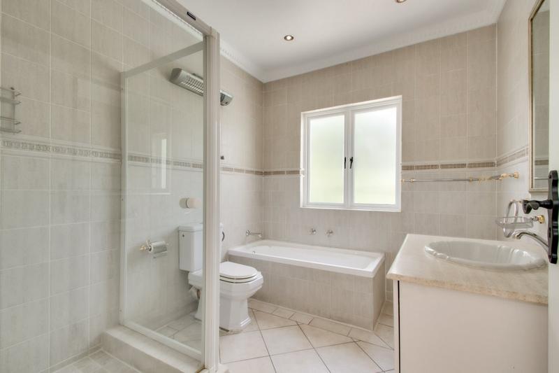 To Let 4 Bedroom Property for Rent in Dainfern Golf Estate Gauteng