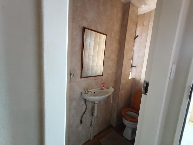 To Let 3 Bedroom Property for Rent in Casseldale Gauteng