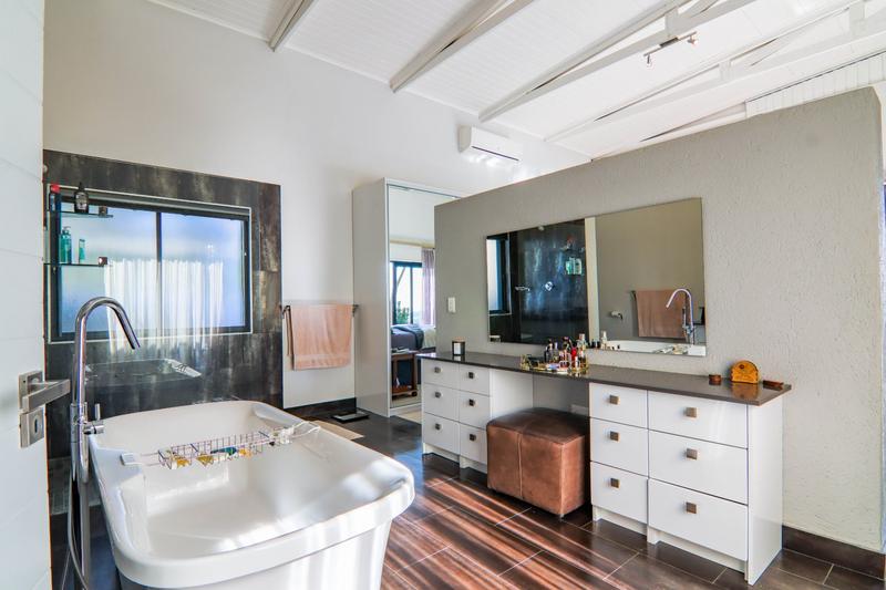 3 Bedroom Property for Sale in Copperleaf Estate Gauteng