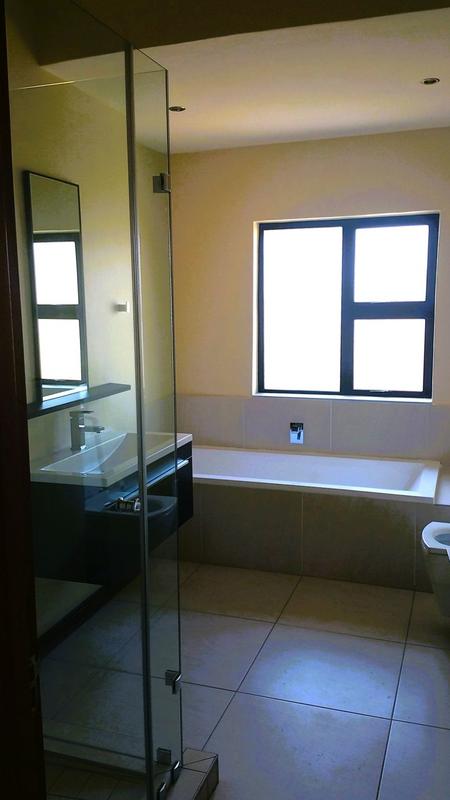 3 Bedroom Property for Sale in Copperleaf Estate Gauteng