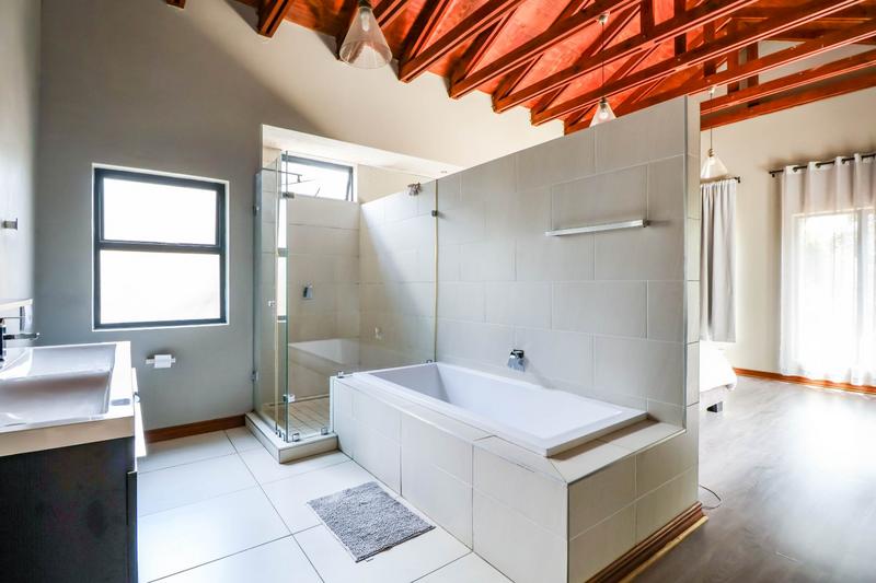 3 Bedroom Property for Sale in Copperleaf Estate Gauteng