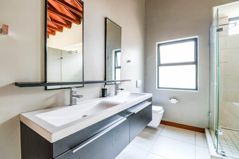 3 Bedroom Property for Sale in Copperleaf Estate Gauteng