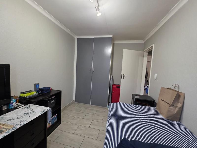 2 Bedroom Property for Sale in Sunninghill Gauteng