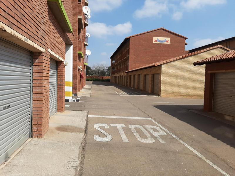 To Let 2 Bedroom Property for Rent in Die Wilgers Gauteng