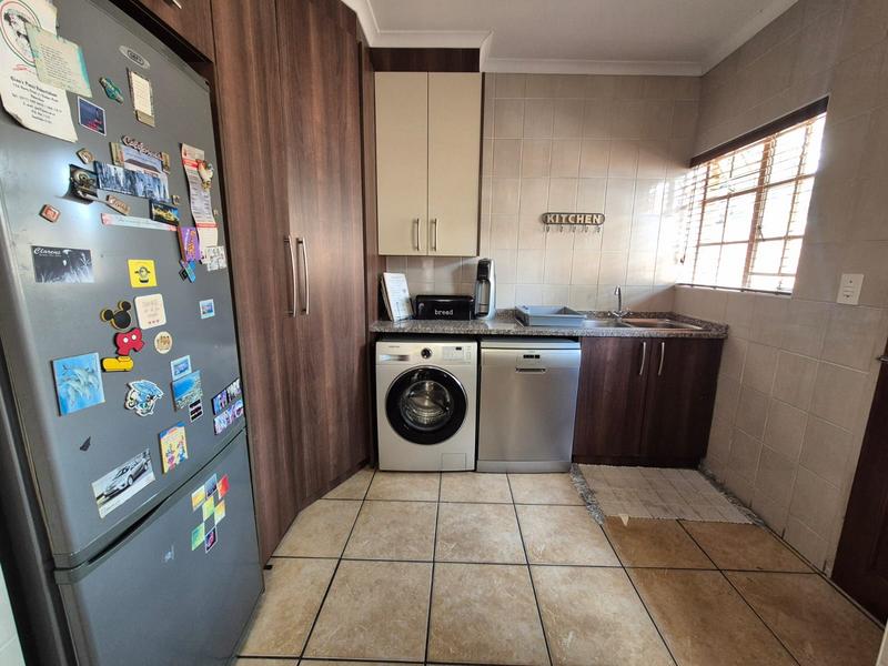 3 Bedroom Property for Sale in New Redruth Gauteng