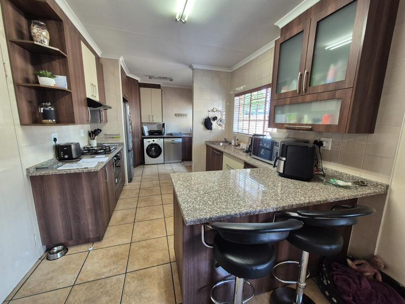3 Bedroom Property for Sale in New Redruth Gauteng