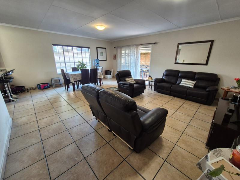 3 Bedroom Property for Sale in New Redruth Gauteng