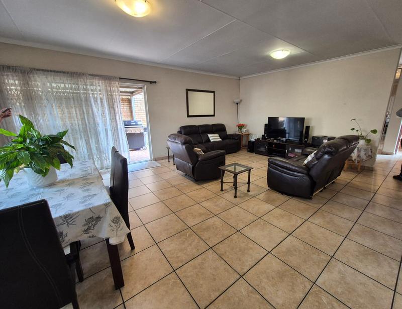 3 Bedroom Property for Sale in New Redruth Gauteng