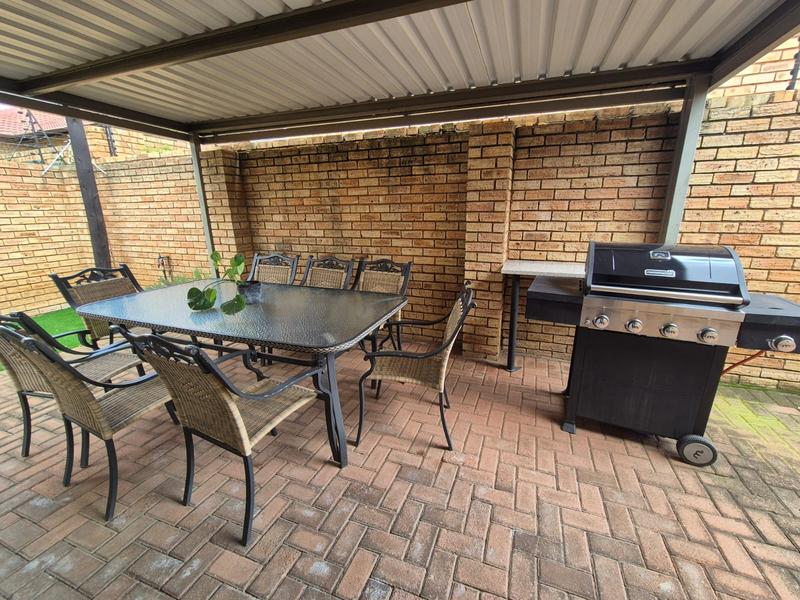 3 Bedroom Property for Sale in New Redruth Gauteng