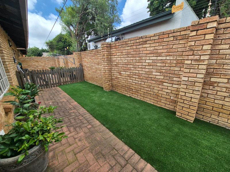 3 Bedroom Property for Sale in New Redruth Gauteng