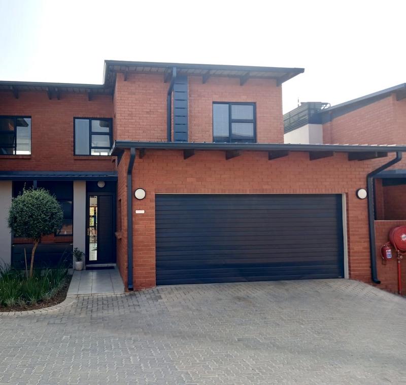 3 Bedroom Property for Sale in Silver Lakes Gauteng