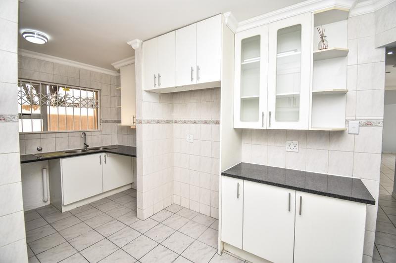 4 Bedroom Property for Sale in Sunninghill Gauteng