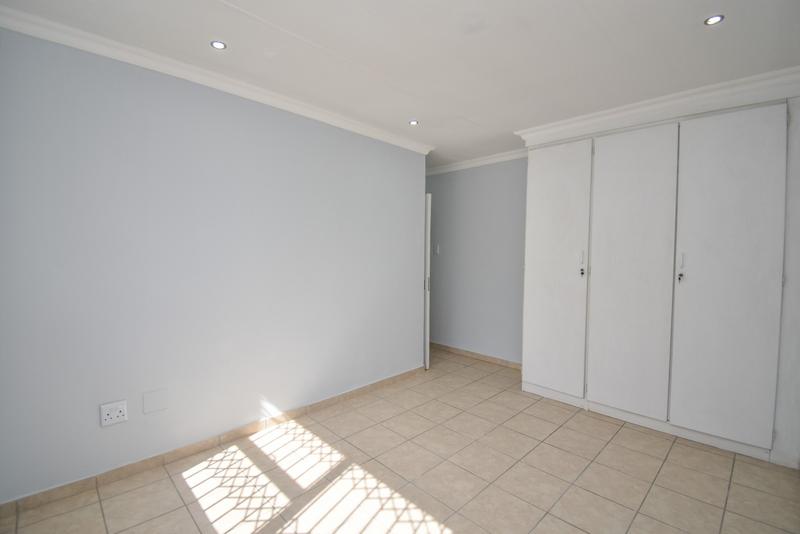 4 Bedroom Property for Sale in Sunninghill Gauteng