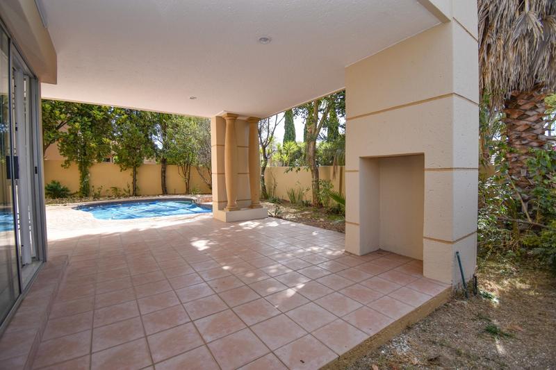 4 Bedroom Property for Sale in Sunninghill Gauteng