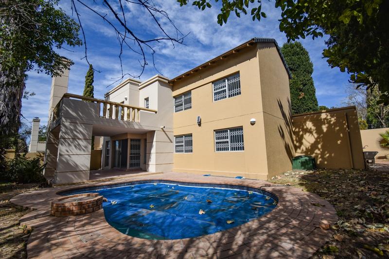 4 Bedroom Property for Sale in Sunninghill Gauteng