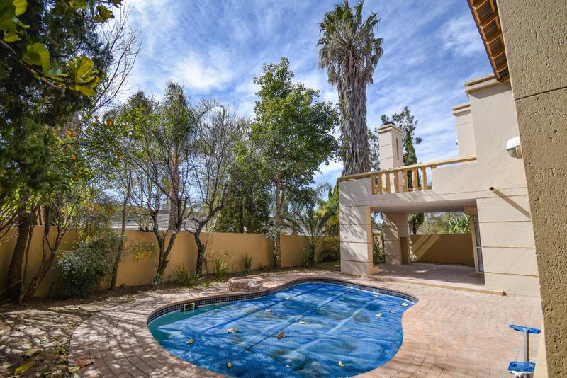 4 Bedroom Property for Sale in Sunninghill Gauteng