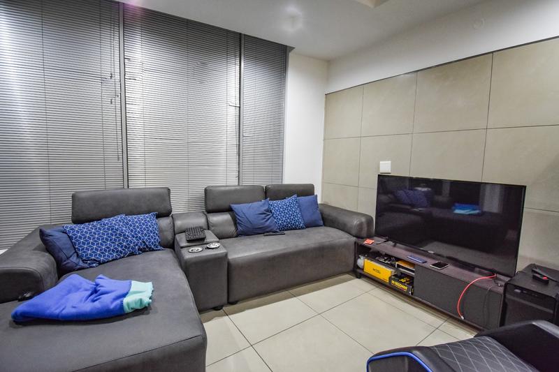 1 Bedroom Property for Sale in Sandton Central Gauteng