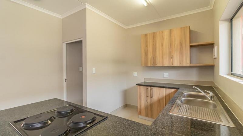 To Let 2 Bedroom Property for Rent in Erasmia Gauteng