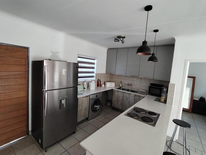 To Let 3 Bedroom Property for Rent in Monavoni Gauteng