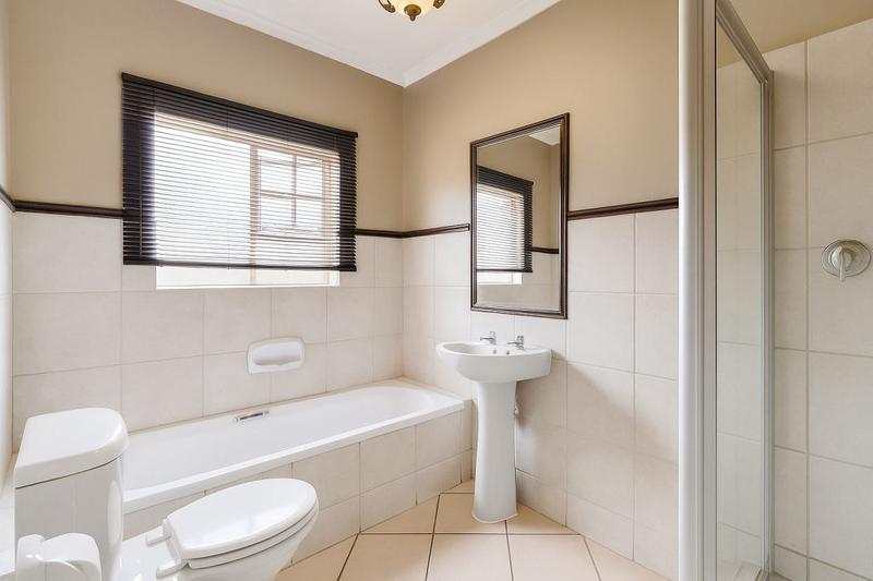 2 Bedroom Property for Sale in Monavoni Gauteng