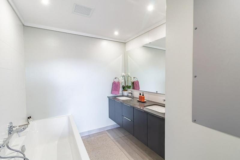 3 Bedroom Property for Sale in Midstream Estate Gauteng