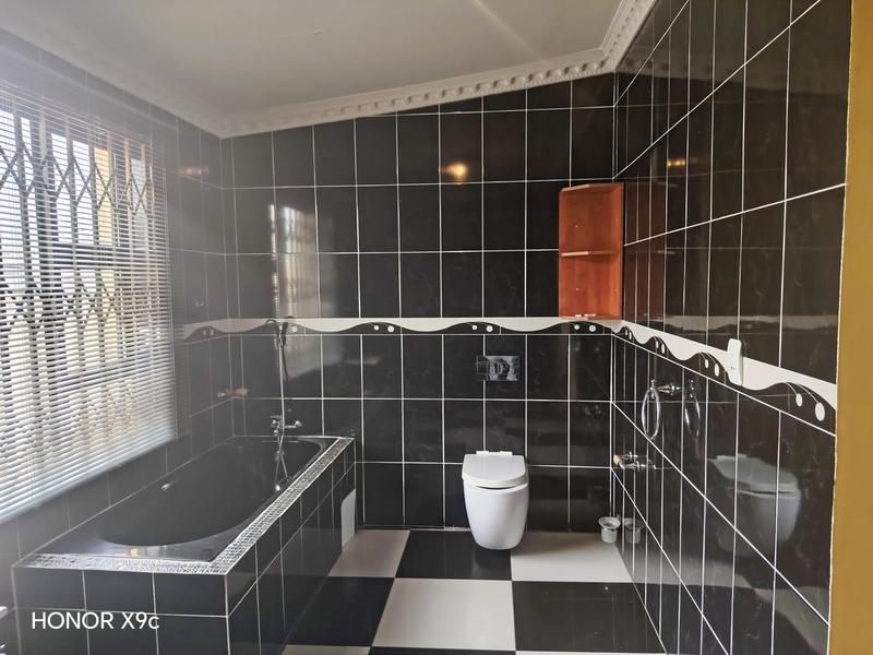 3 Bedroom Property for Sale in Roodepoort Gauteng