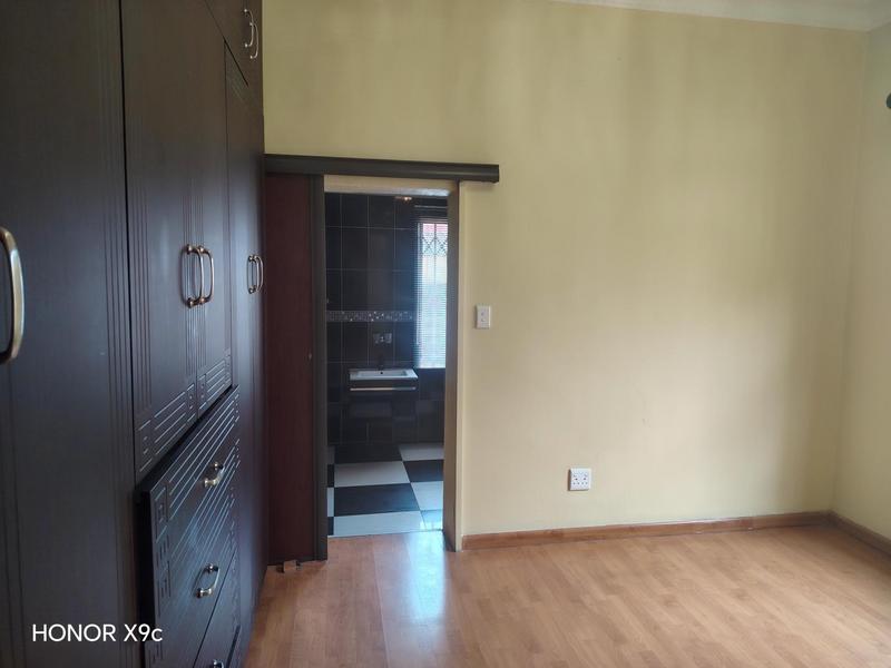 3 Bedroom Property for Sale in Roodepoort Gauteng