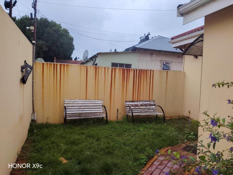 3 Bedroom Property for Sale in Roodepoort Gauteng