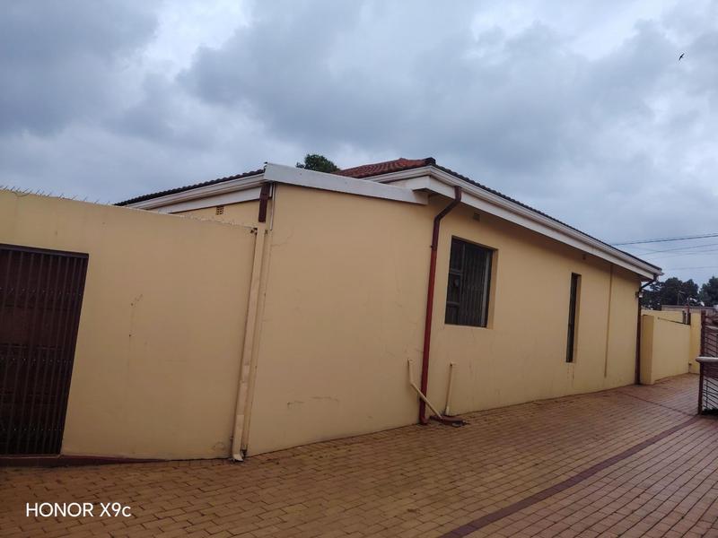 3 Bedroom Property for Sale in Roodepoort Gauteng