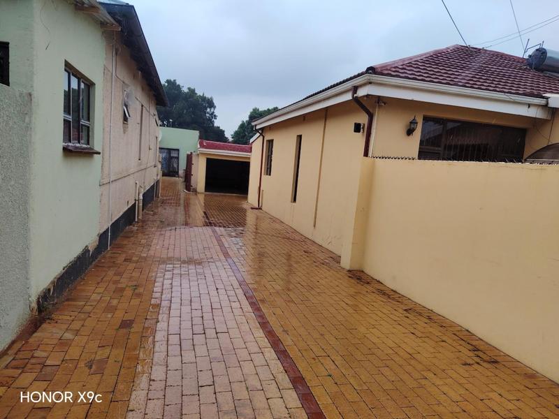 3 Bedroom Property for Sale in Roodepoort Gauteng