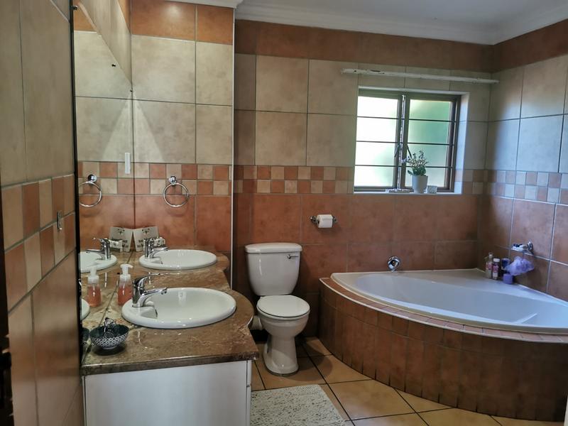 To Let 4 Bedroom Property for Rent in Newlands Gauteng