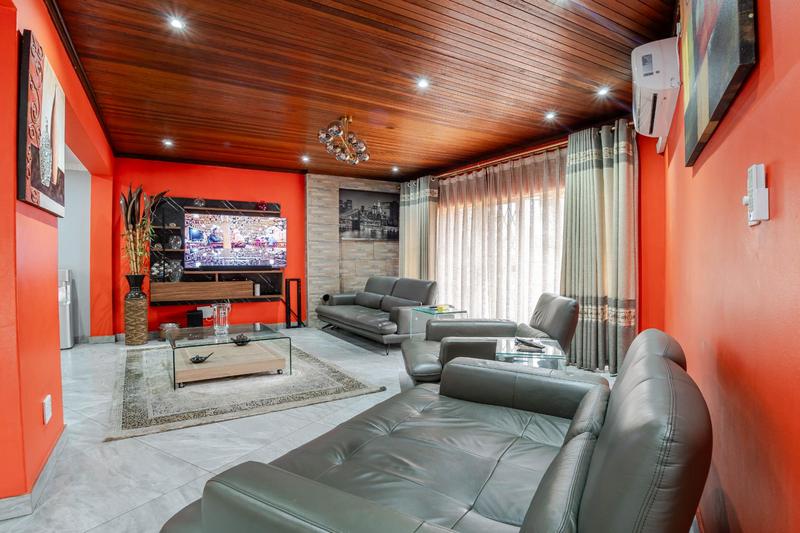 To Let 4 Bedroom Property for Rent in Meadowbrook Gauteng