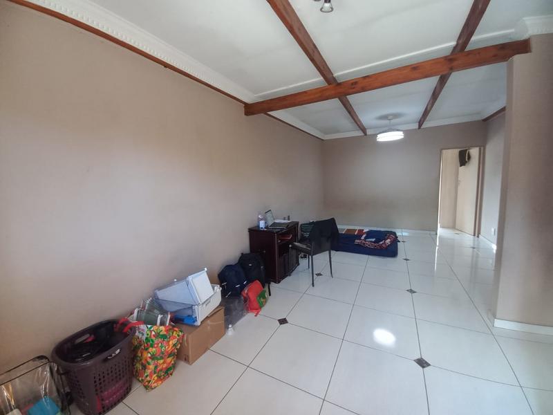 To Let 2 Bedroom Property for Rent in Erasmia Gauteng