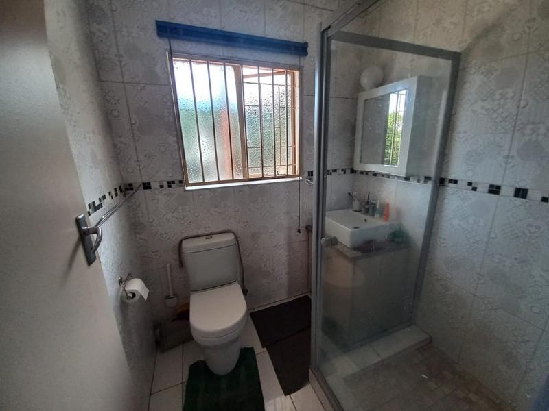 To Let 2 Bedroom Property for Rent in Erasmia Gauteng